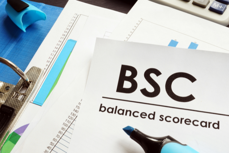 Balanced Scorecard là khung quản trị đánh giá hiệu quả kinh doanh của doanh nghiệp từ nhiều góc độ
