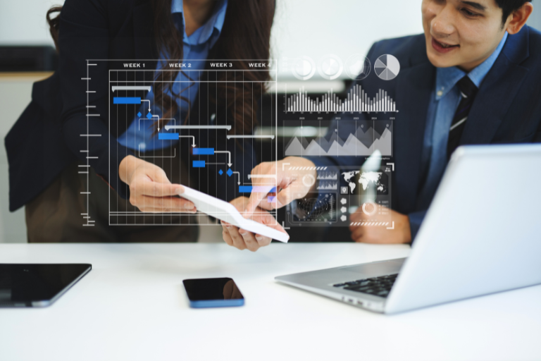 Nhiều doanh nghiệp cũng xây dựng hệ thống quản lý workflow nội bộ dựa trên các nền tảng như AppSheet, Airtable hoặc web app