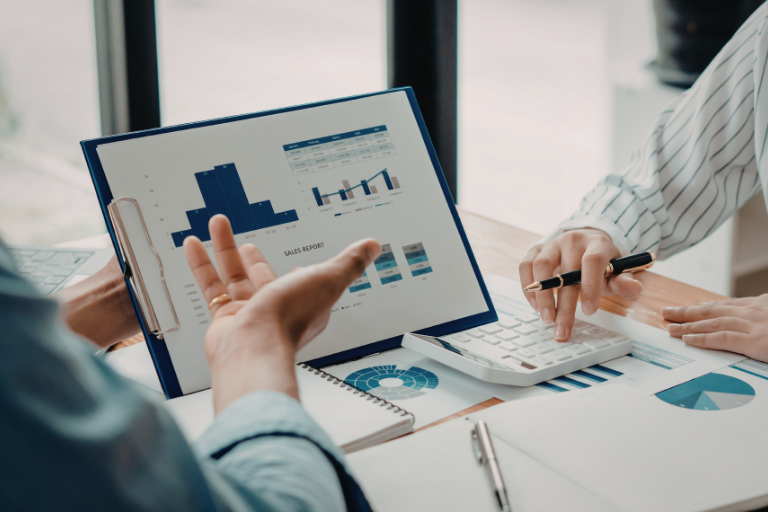 Lớp báo cáo giúp doanh nghiệp dễ dàng ra quyết định hơn